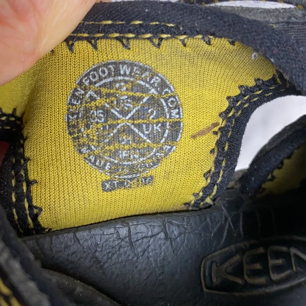 Keen Newport H2 Black Leather Hiking Water Sandals